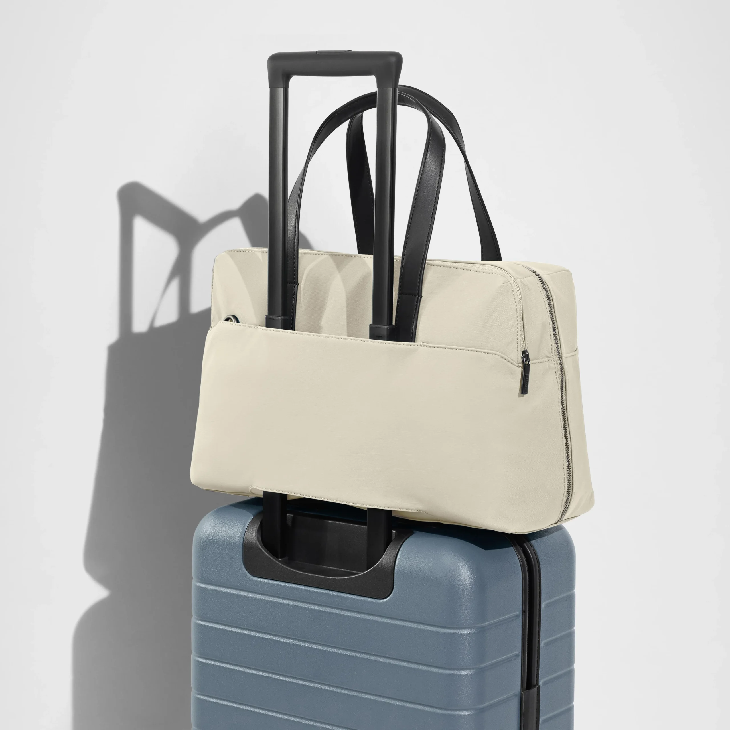 H0d44732ce78e4ff7b0f9cf6f2b6e39e0S.webp NOVOTE Best Price Nylon Travel Bags Waterproof Portable Fashion Carry on Cabin Bag Weekender Overnight Bag - Image 1